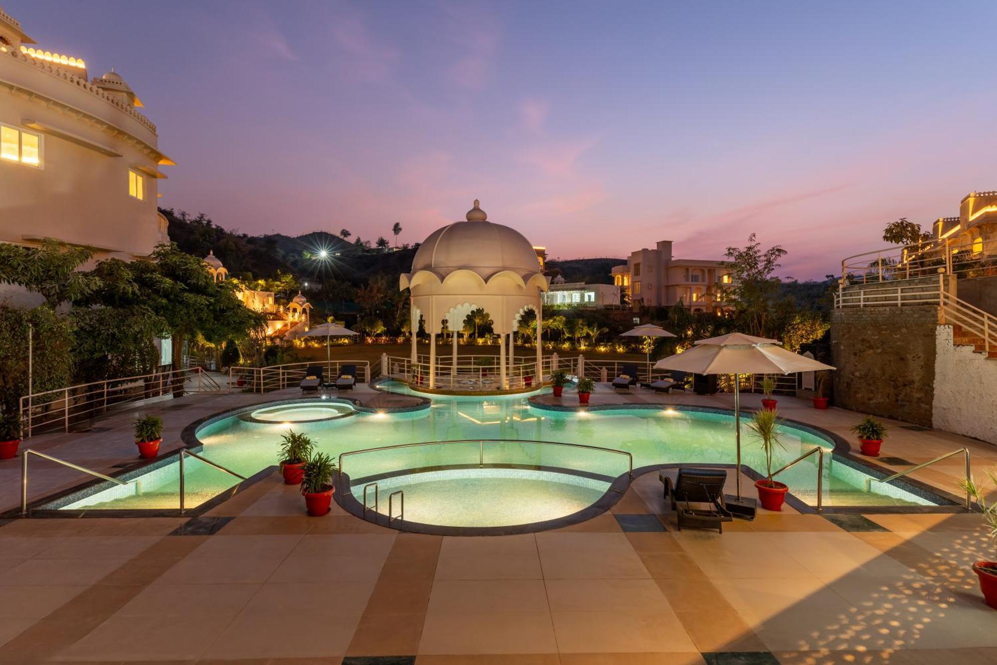 Sayaji Resorts & Spa อุเดเปอร์ ภายนอก รูปภาพ