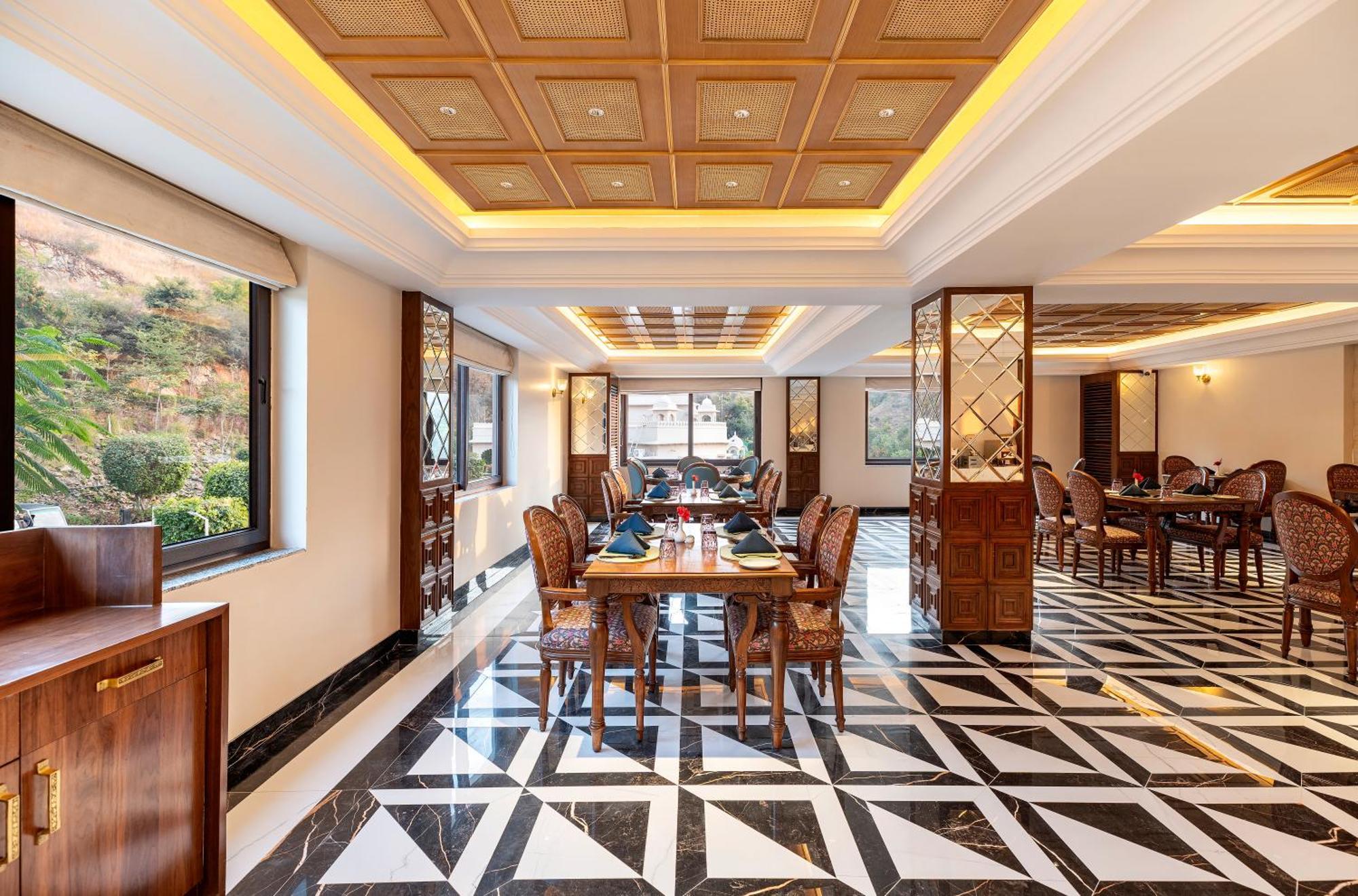Sayaji Resorts & Spa อุเดเปอร์ ภายนอก รูปภาพ