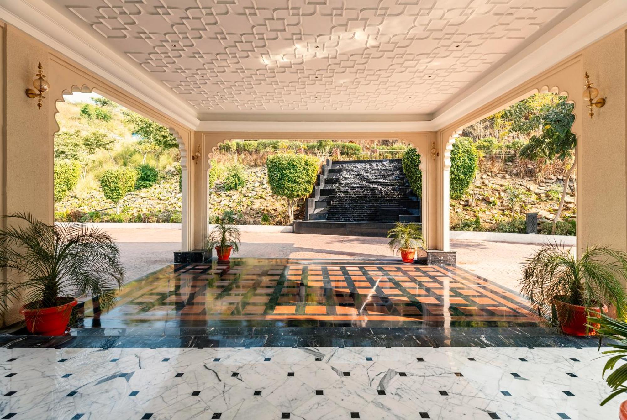 Sayaji Resorts & Spa อุเดเปอร์ ภายนอก รูปภาพ